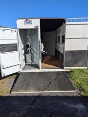 2012 Eazy Pull Horse Trailer for Sale in Wakeman, Ohio