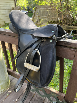 Wintec All Purpose Saddle for Sale in Olney, Maryland